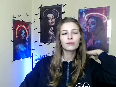 StrangerGi online show from November 5, 7:00 am