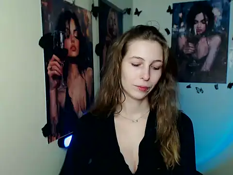 StrangerGi online show from November 17, 1:04 pm