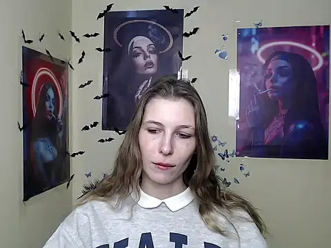 Snapshot of StrangerGi chatting on March 18, 12:39 pm StrangerGi online show from March 18, 12:39 pm