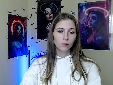 StrangerGi online show from November 4, 1:15 pm