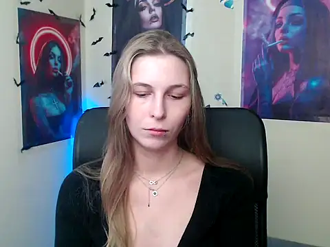 StrangerGi online show from April 28, 12:09 pm