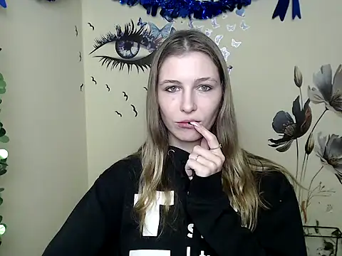 Snapshot of StrangerGi chatting on February 20, 4:03 pm StrangerGi online show from February 20, 4:03 pm