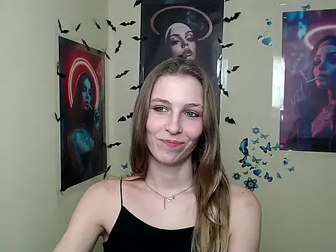 Snapshot of StrangerGi chatting on March 13, 12:56 pm StrangerGi online show from March 13, 12:56 pm