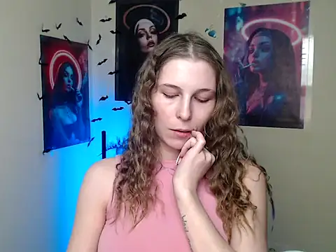 StrangerGi online show from March 11, 7:08 pm