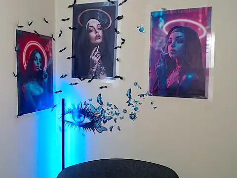 StrangerGi online show from February 19, 1:30 pm