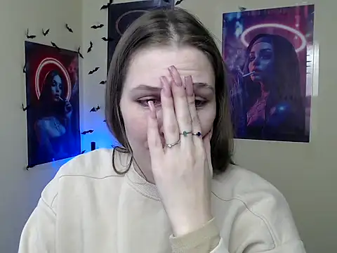 StrangerGi online show from February 8, 7:06 am