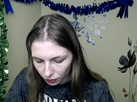 Snapshot of StrangerGi chatting on February 10, 4:14 pm StrangerGi online show from February 10, 4:14 pm