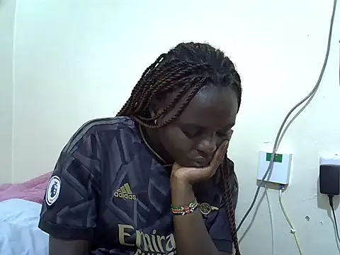 Snapshot of dirtyshowgirl chatting on January 9, 7:48 am dirtyshowgirl online show from January 9, 7:48 am