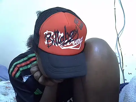 Snapshot of dirtyshowgirl chatting on December 15, 1:50 pm dirtyshowgirl online show from December 15, 1:50 pm