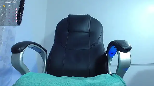 Matthew Boy  online show from February 21, 8:07 am