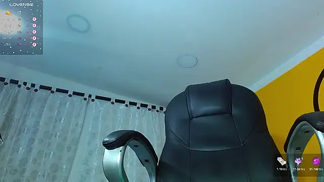 Matthew Boy  online show from February 15, 8:01 pm