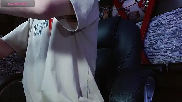 Matthew Boy  online show from March 12, 9:35 pm