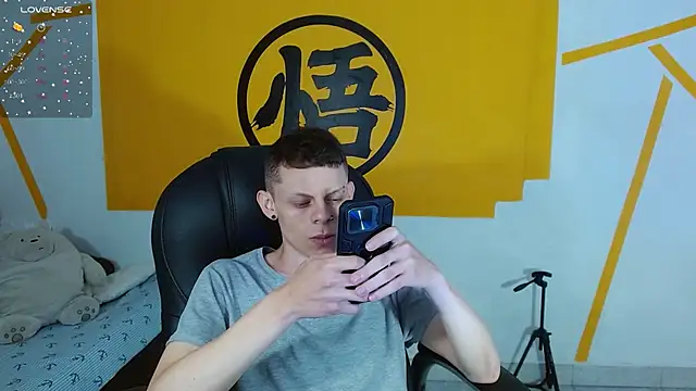 Matthew Boy  online show from February 15, 1:49 pm