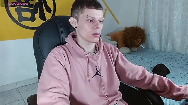 Matthew Boy  online show from February 26, 4:52 am