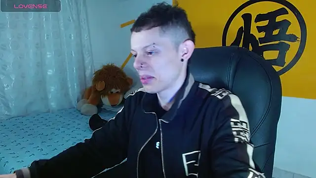 Matthew Boy  online show from February 17, 1:33 pm