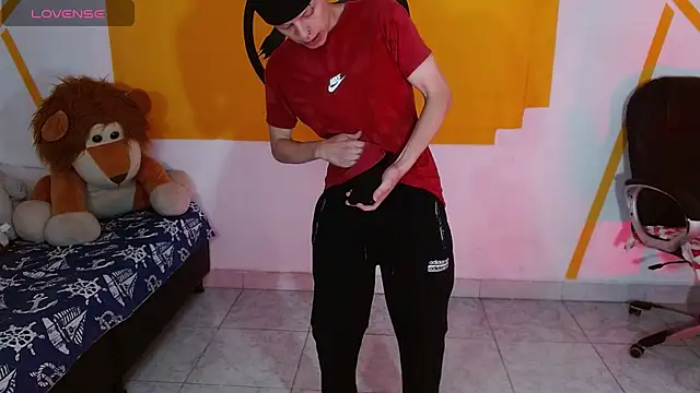 Matthew Boy  online show from February 5, 5:41 am