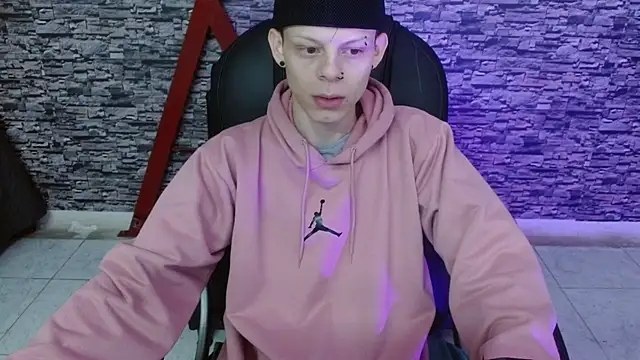 Matthew Boy  online show from March 9, 12:31 pm