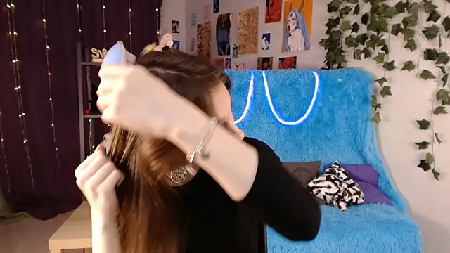 Hermione Reid online show from January 23, 4:30 am