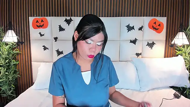 CailynBrowm online show from October 28, 4:24 am