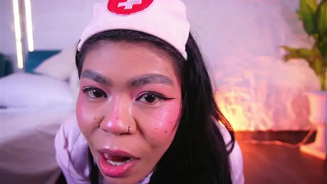 CailynBrowm online show from April 10, 4:08 am