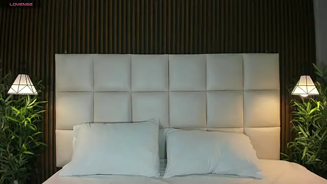 CailynBrowm online show from October 8, 4:36 am