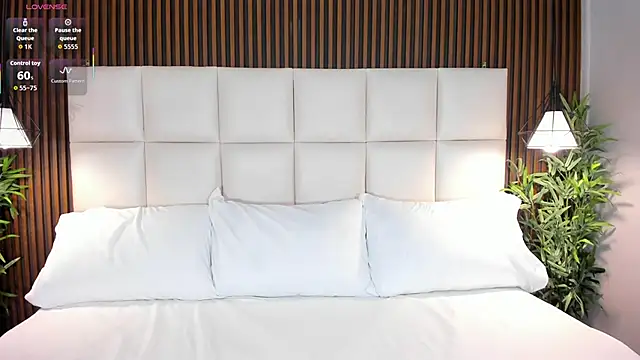 Snapshot of CailynBrowm chatting on December 23, 4:12 am CailynBrowm online show from December 23, 4:12 am