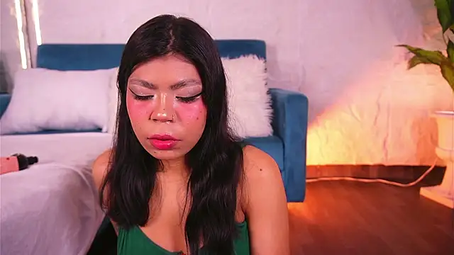 CailynBrowm online show from April 15, 3:45 am