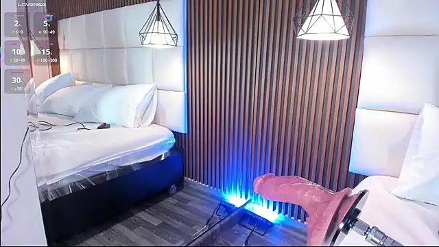 CailynBrowm online show from November 13, 4:49 am