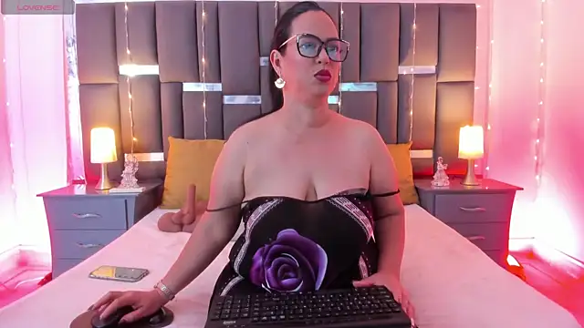 Snapshot of talivega chatting on December 15, 9:42 pm talivega online show from December 15, 9:42 pm