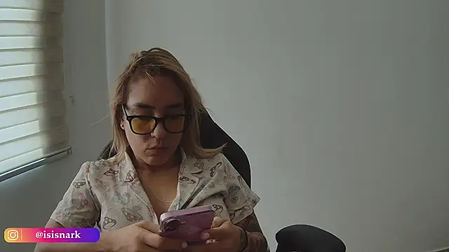 Isis69  online show from January 6, 4:22 pm