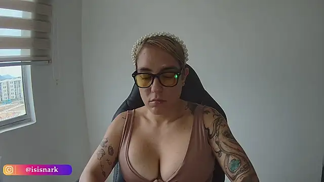 Isis69  online show from April 8, 7:04 pm