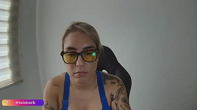 Snapshot of Isis69_ chatting on February 11, 3:01 pm Isis69 online show from February 11, 3:01 pm