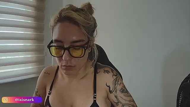 Isis69  online show from April 16, 9:50 pm