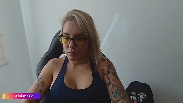 Snapshot of Isis69_ chatting on February 12, 3:01 pm Isis69 online show from February 12, 3:01 pm