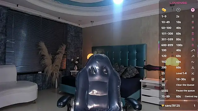 Snapshot of MelanieRioss chatting on November 17, 1:26 pm MelanieRioss online show from November 17, 1:26 pm