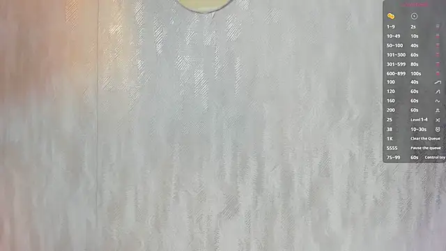 Snapshot of MelanieRioss chatting on November 7, 1:15 pm MelanieRioss online show from November 7, 1:15 pm