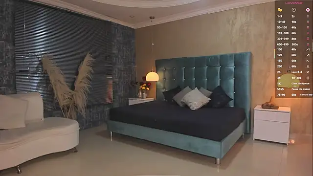 MelanieRioss online show from February 25, 1:33 pm