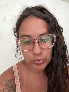 Snapshot of ladyweed777 chatting on February 27, 1:00 pm ladyweed777 online show from February 27, 1:00 pm