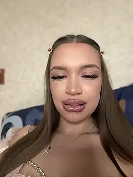 bunnyrich online show from April 18, 10:32 pm