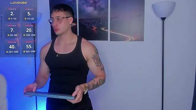 Snapshot of matt_saill chatting on October 22, 11:47 pm matt saill online show from October 22, 11:47 pm