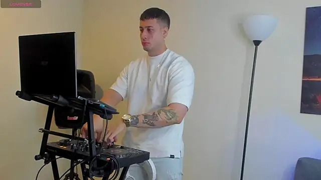 Snapshot of matt_saill chatting on September 29, 12:17 am matt saill online show from September 29, 12:17 am