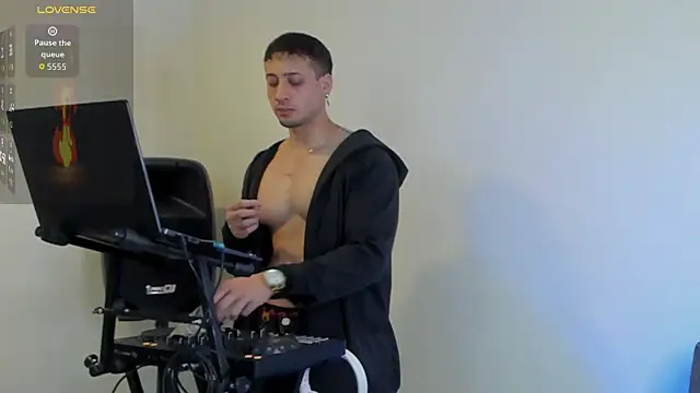 Snapshot of matt_saill chatting on September 11, 2:00 am matt saill online show from September 11, 2:00 am