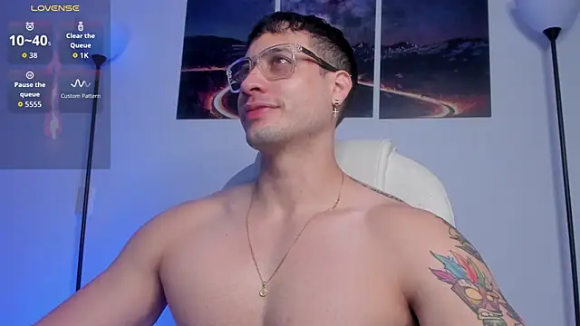 Snapshot of matt_saill chatting on October 31, 11:07 am matt saill online show from October 31, 11:07 am