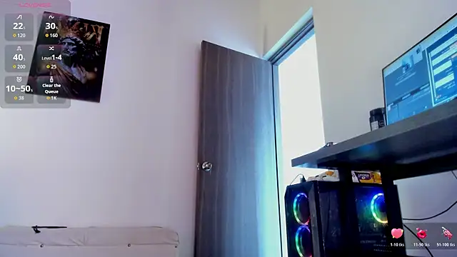 Nina Fuentes online show from November 22, 2:38 pm