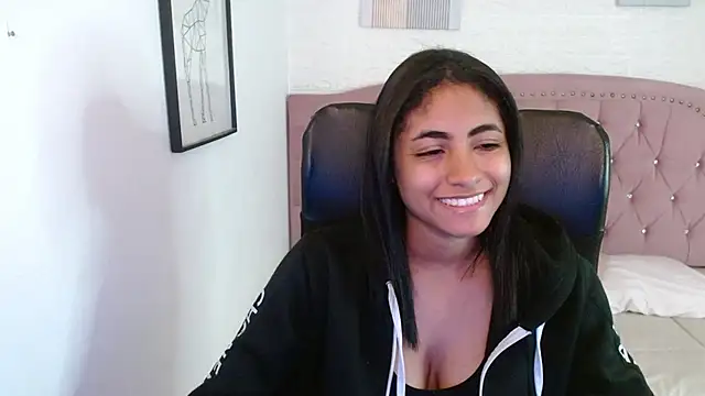 Snapshot of shaneelle chatting on October 23, 3:05 am shaneelle online show from October 23, 3:05 am