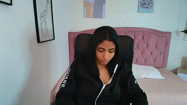 Snapshot of shaneelle chatting on November 26, 3:06 am shaneelle online show from November 26, 3:06 am