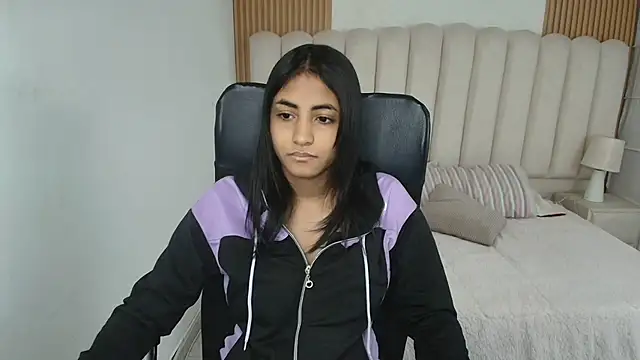 shaneelle online show from April 9, 3:08 am