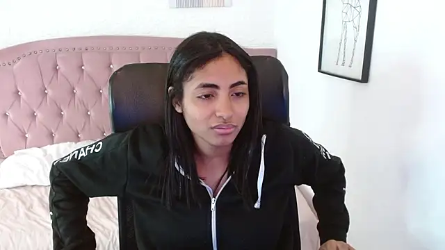 Snapshot of shaneelle chatting on November 8, 3:15 pm shaneelle online show from November 8, 3:15 pm