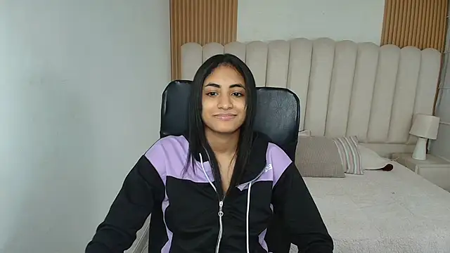 shaneelle online show from April 2, 3:13 am