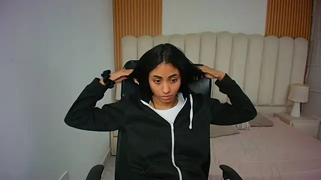 shaneelle online show from February 27, 3:07 am